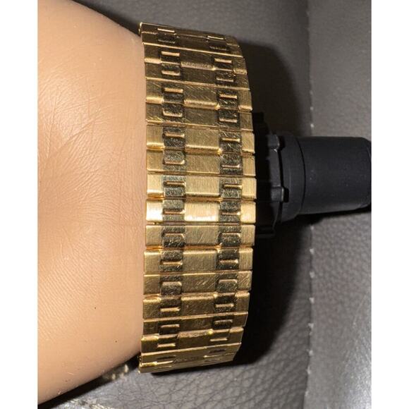 -WATCH MEN Armitron Gold Stainless Steel W/Day Date Quartz - Picture 3 of 13